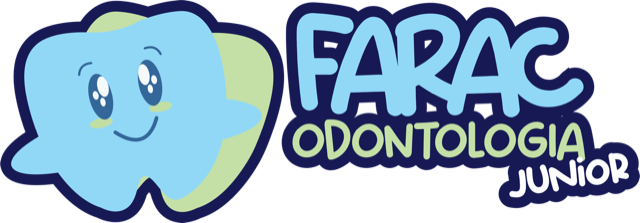 Logo da Farac Odontologia Júnior, com um dente sorridente azul